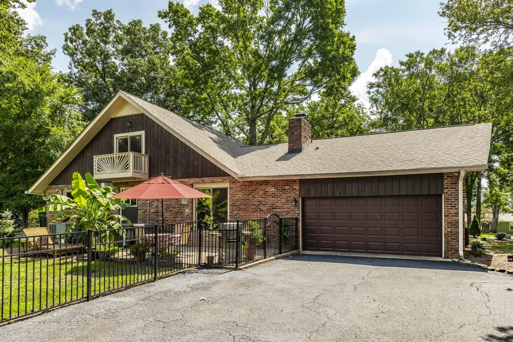 315 Raintree Drive Hendersonville TN 37075
