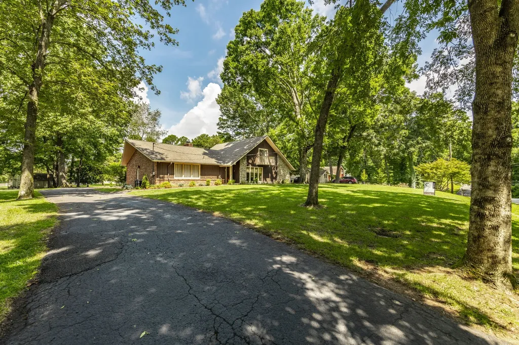 315 Raintree Drive Hendersonville TN 37075