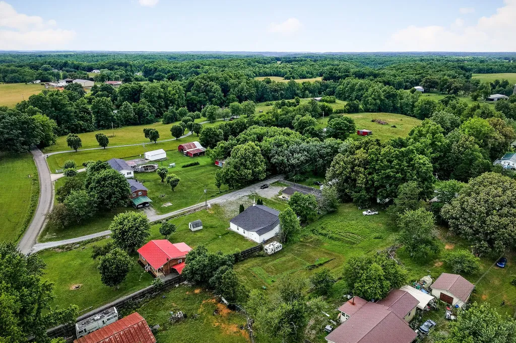 150 Tabernacle Road Smithville TN 37166