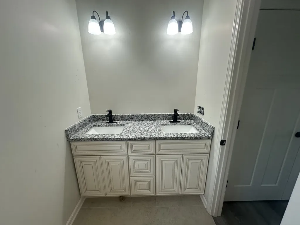 1615 Carthage Road Red Boiling Springs TN 37150