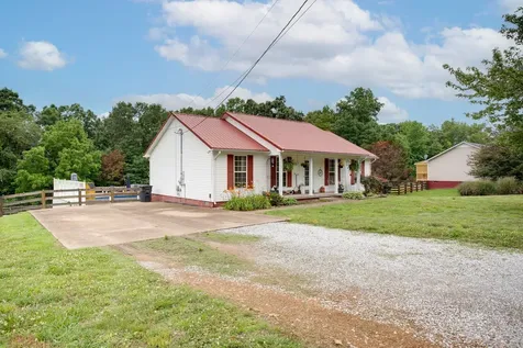 2233 Fall River Road Leoma TN 38468