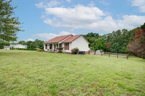 2233 Fall River Road Leoma TN 38468