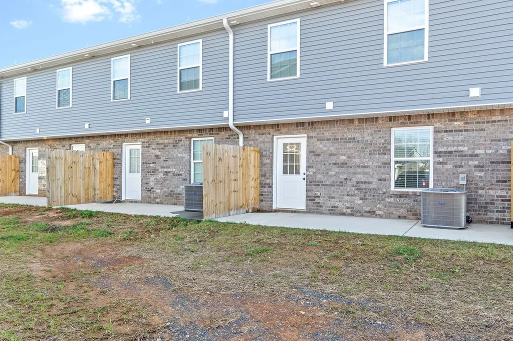580 Heritage Pointe Drive Clarksville TN 37042