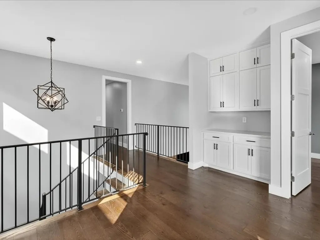927 11th Ave, N Nashville TN 37208