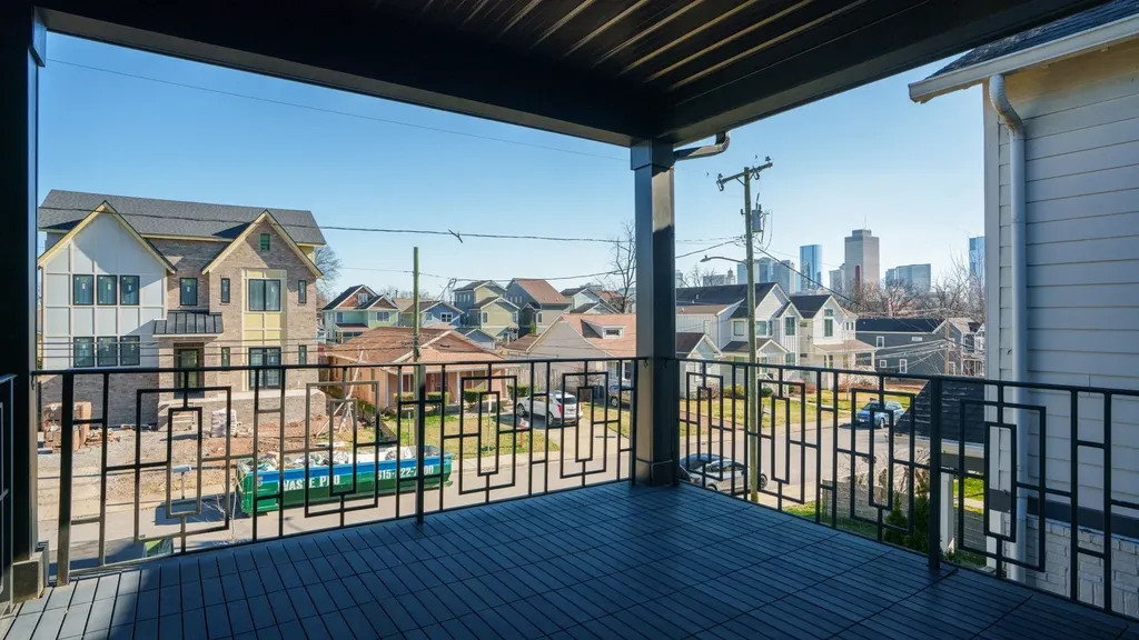 927 11th Ave, N Nashville TN 37208