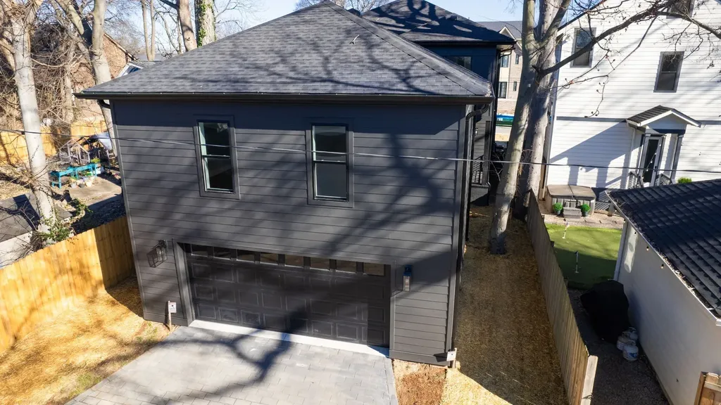 927 11th Ave, N Nashville TN 37208