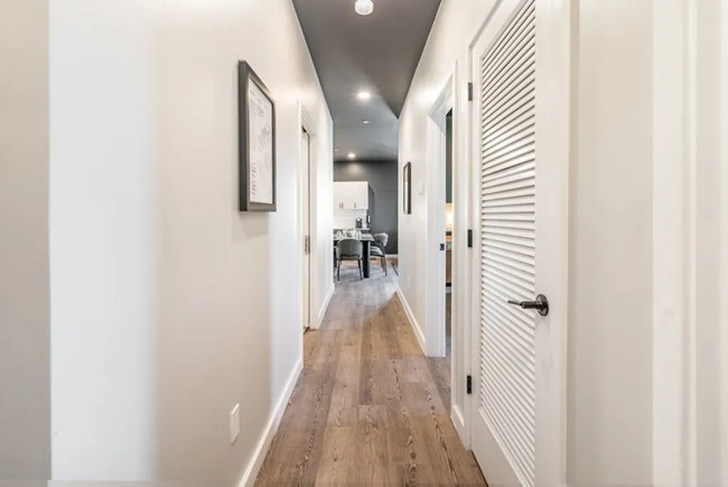 50 Music Sq, W Nashville TN 37203