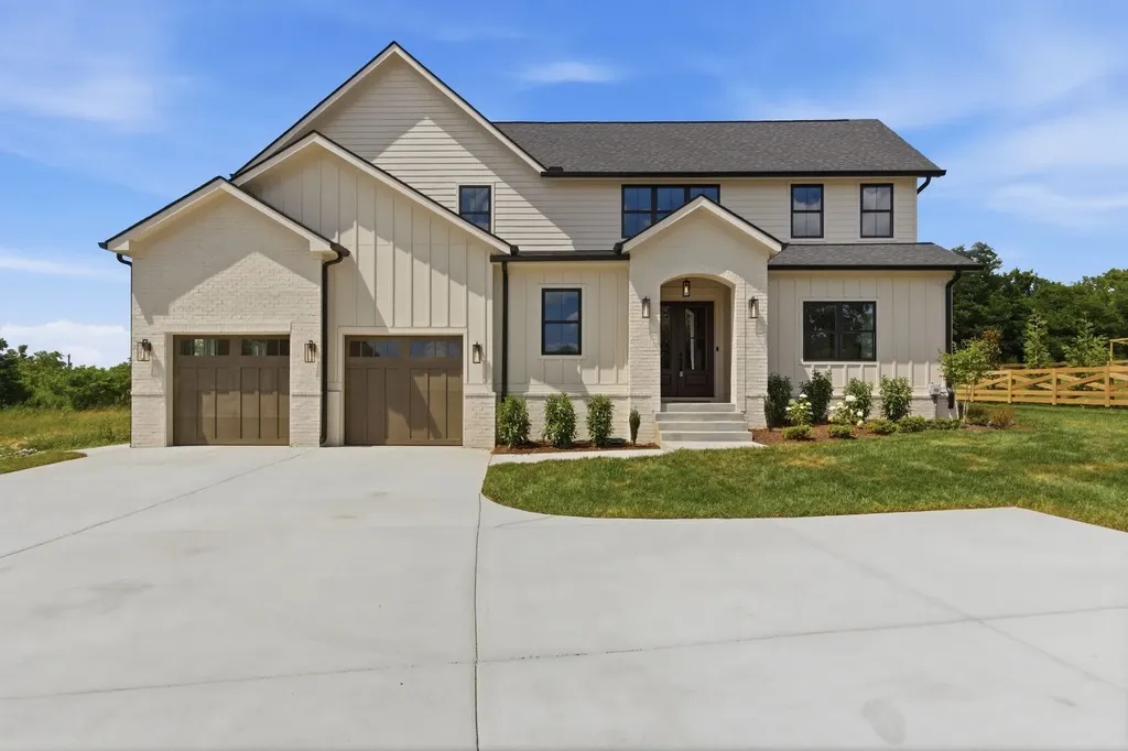 1526 Frye Road Columbia TN 38401