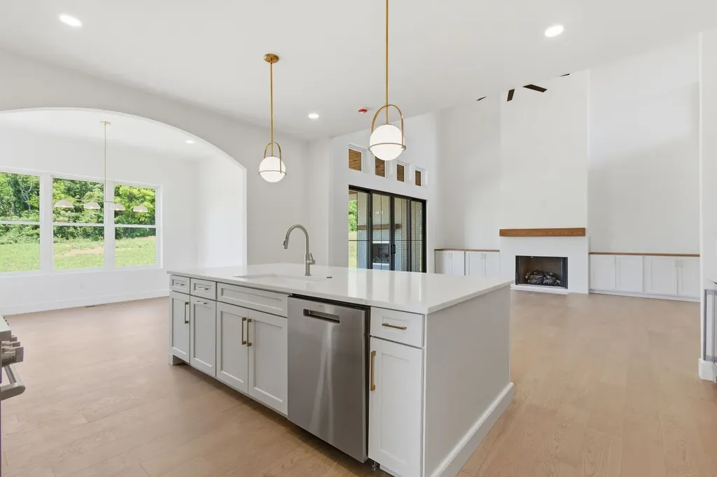 1526 Frye Road Columbia TN 38401
