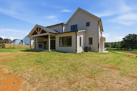 1526 Frye Road Columbia TN 38401