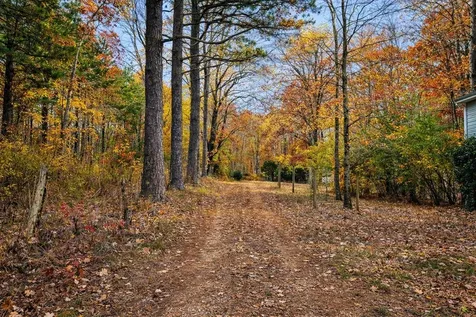1135 Mink Branch Road Waynesboro TN 38485