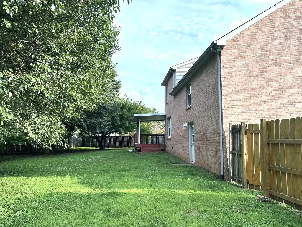 1816 Elizabeth Court Spring Hill TN 37174