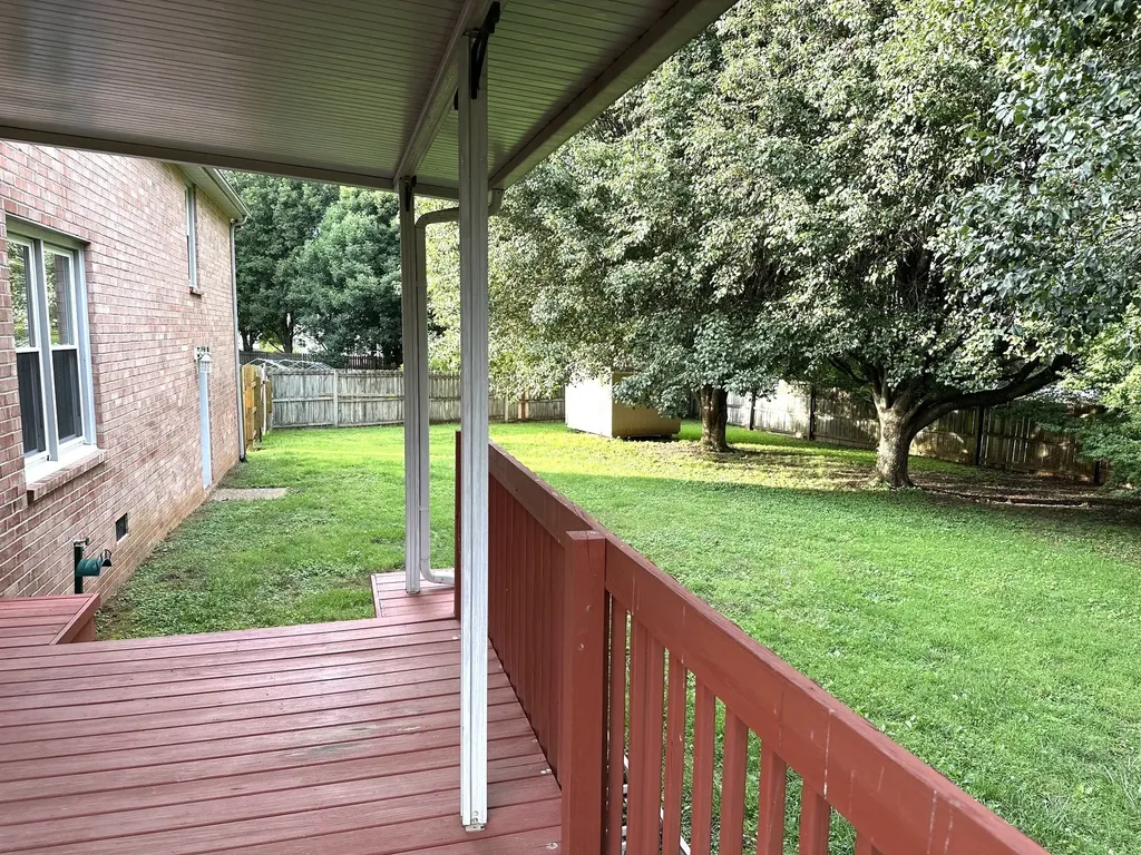 1816 Elizabeth Court Spring Hill TN 37174