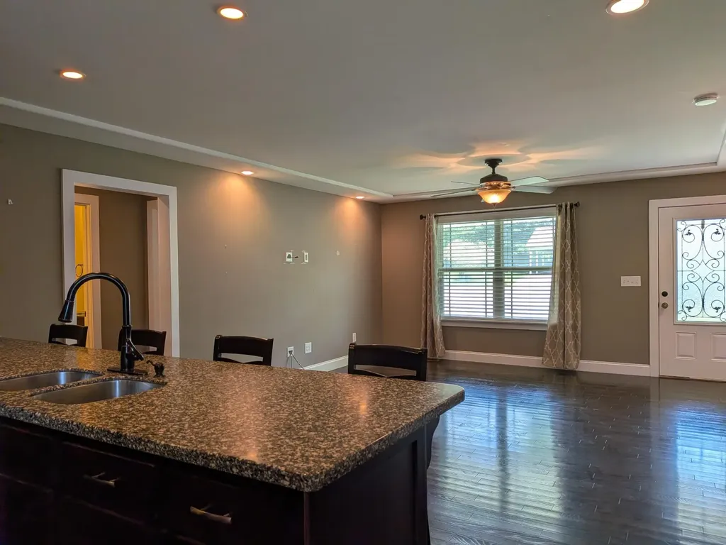 181 Mountain Breeze Avenue Dayton TN 37321