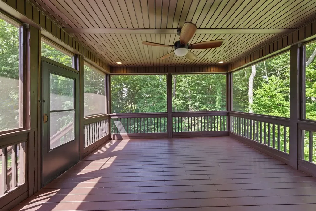 2065 Stratford Lane Greenbrier TN 37073