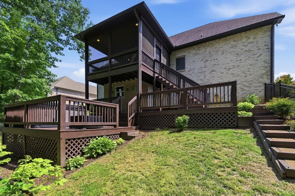 2065 Stratford Lane Greenbrier TN 37073