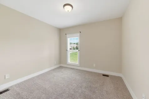2065 Stratford Lane Greenbrier TN 37073