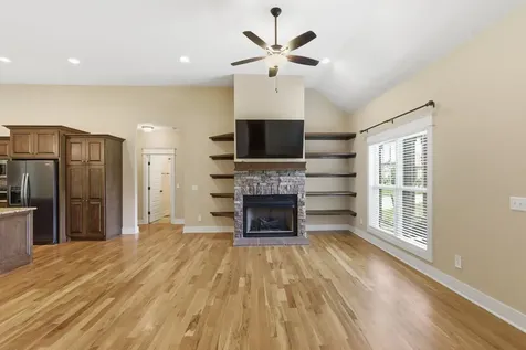 2065 Stratford Lane Greenbrier TN 37073