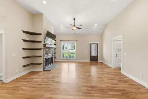 2065 Stratford Lane Greenbrier TN 37073