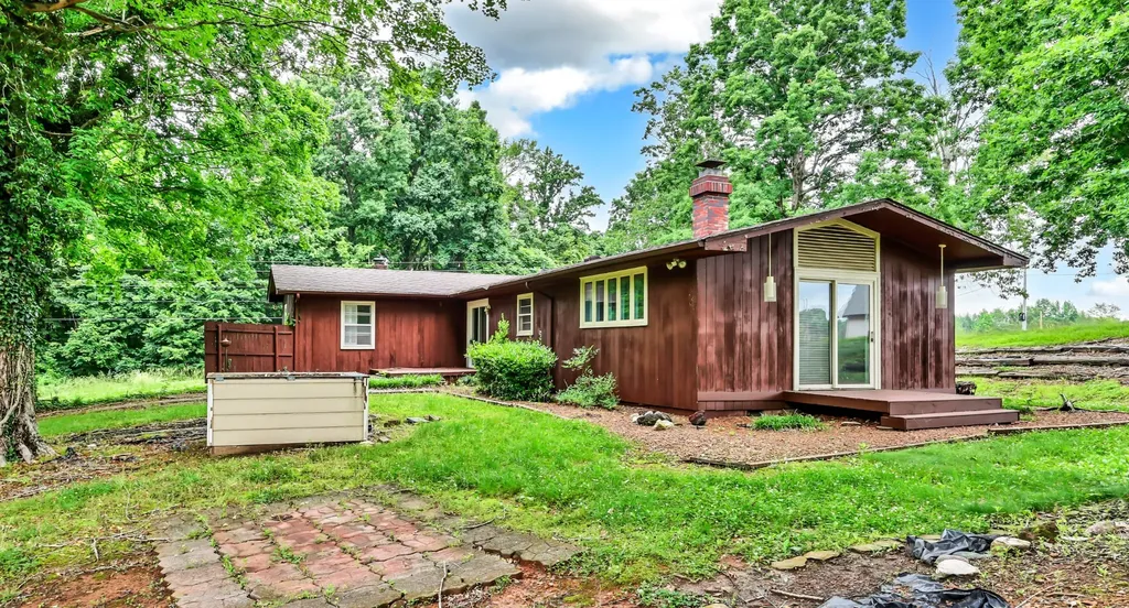 1692 Gratton Road Clarksville TN 37043