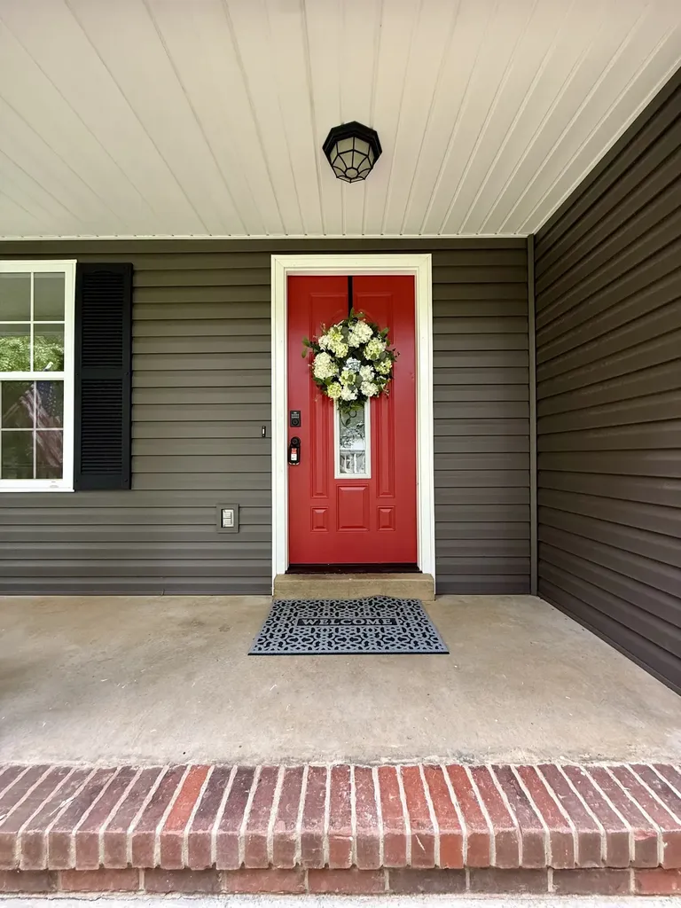 43 Hawthorne Dr, N Lawrenceburg TN 38464