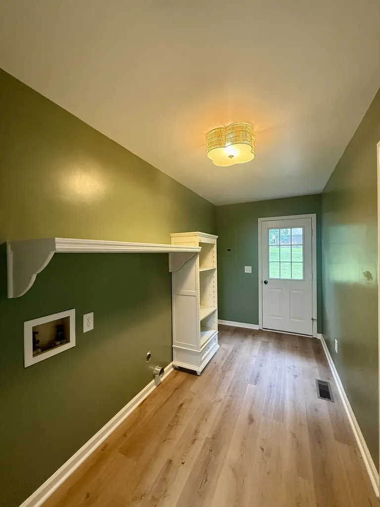 43 Hawthorne Dr, N Lawrenceburg TN 38464