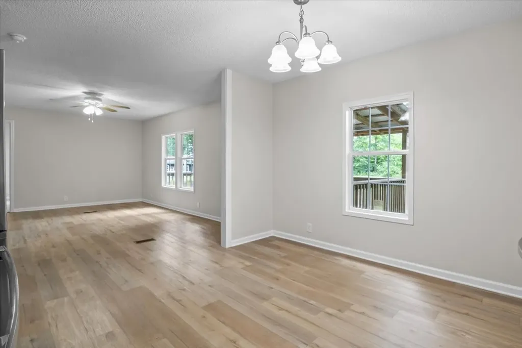 10410 Ridgecrest Drive Bon Aqua TN 37025