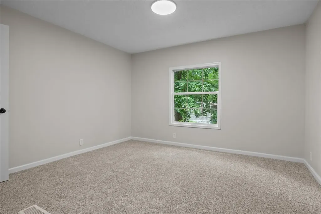 10410 Ridgecrest Drive Bon Aqua TN 37025