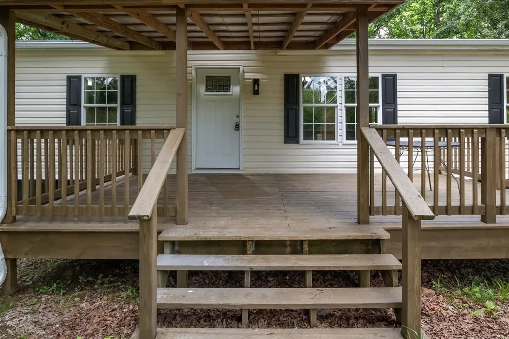 10410 Ridgecrest Drive Bon Aqua TN 37025