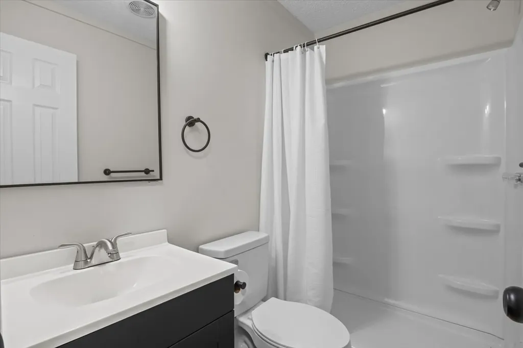 10410 Ridgecrest Drive Bon Aqua TN 37025