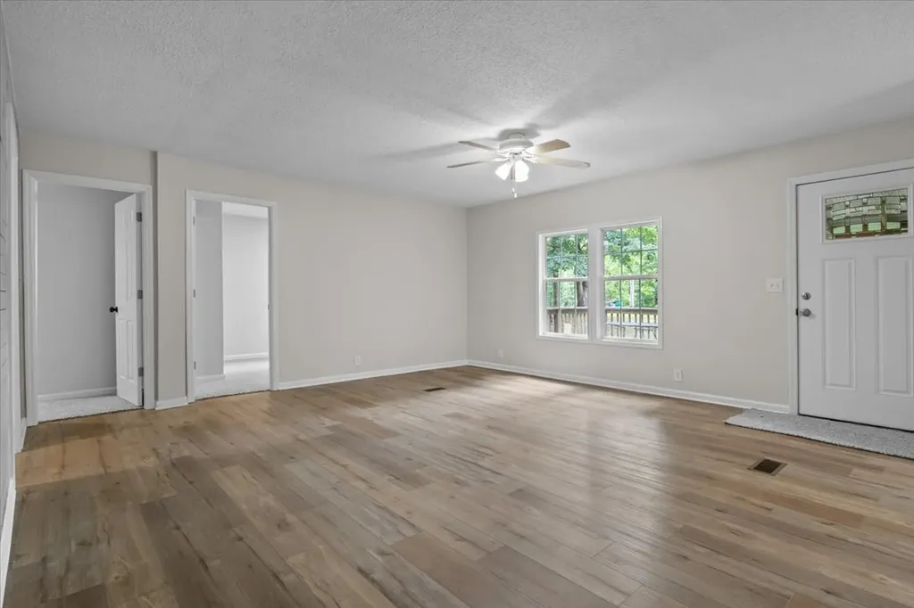 10410 Ridgecrest Drive Bon Aqua TN 37025