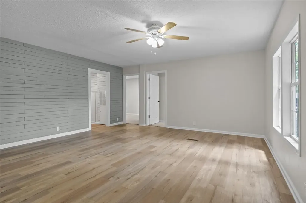 10410 Ridgecrest Drive Bon Aqua TN 37025
