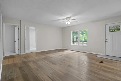 10410 Ridgecrest Drive Bon Aqua TN 37025