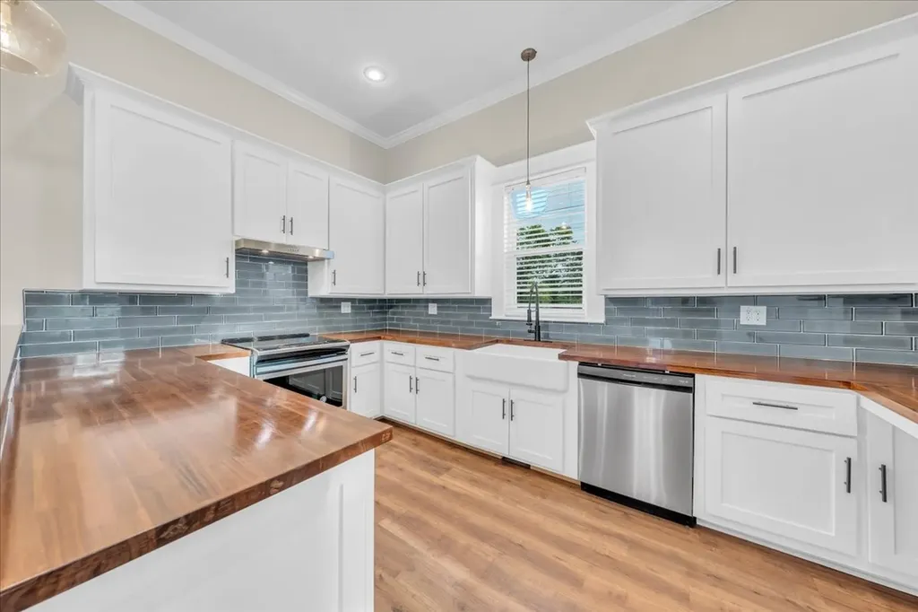 141 N Russell Street Portland TN 37148
