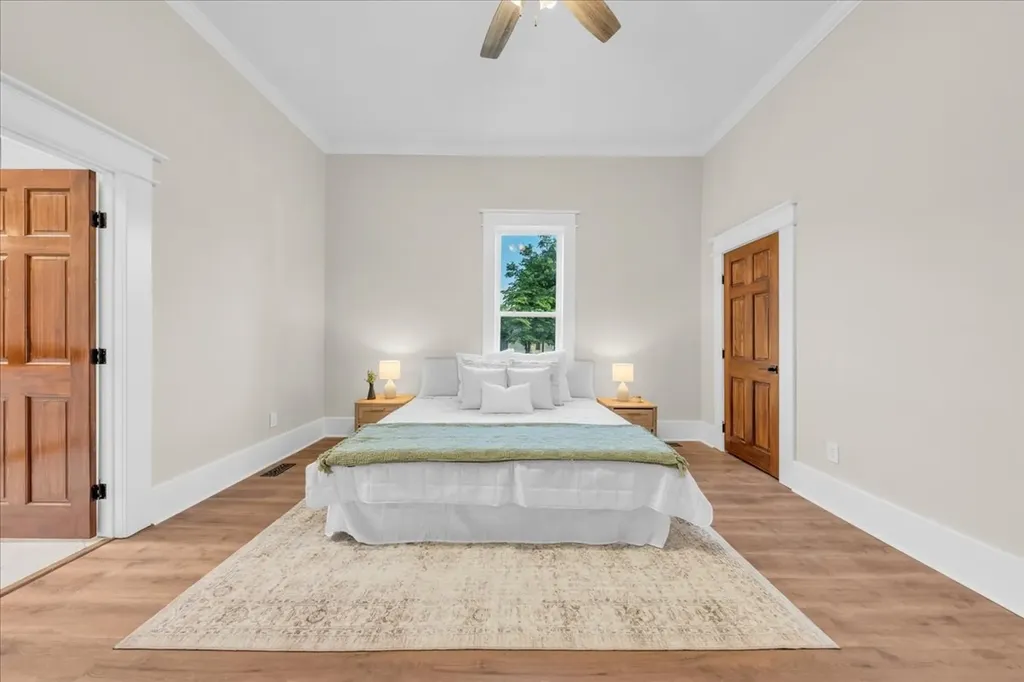 141 N Russell Street Portland TN 37148
