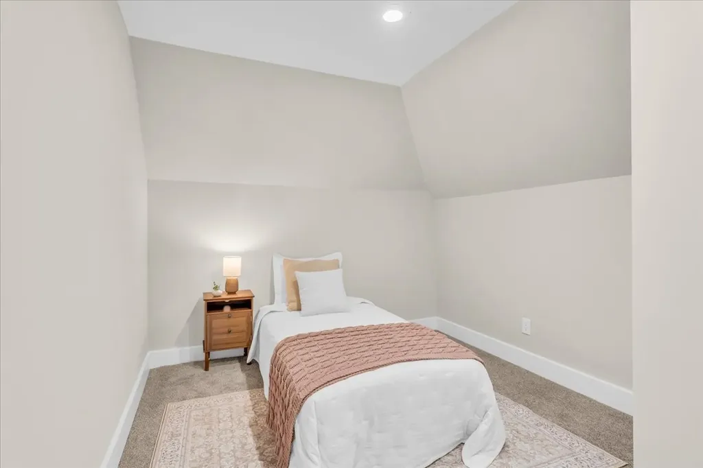 141 N Russell Street Portland TN 37148