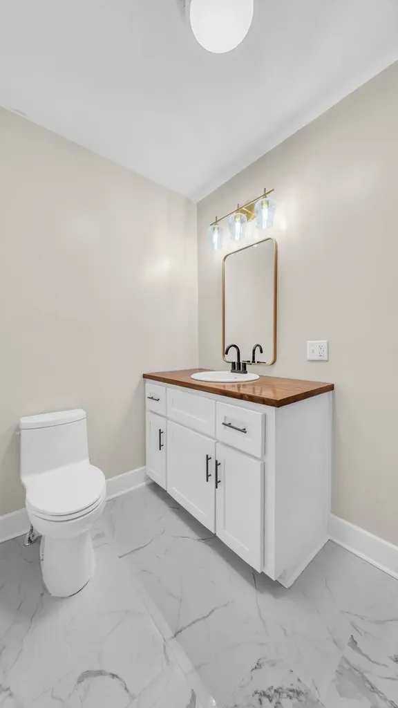 141 N Russell Street Portland TN 37148