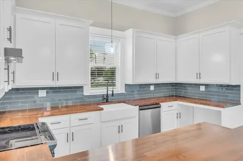 141 N Russell Street Portland TN 37148