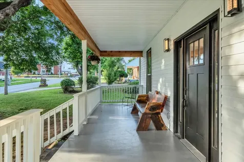 141 N Russell Street Portland TN 37148