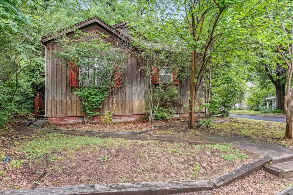 689 Tanglewood Street Memphis TN 38104