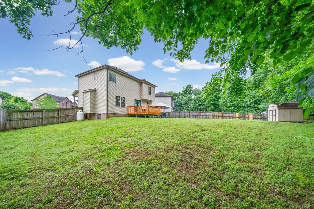 1905 Jackie Lorraine Drive Clarksville TN 37042