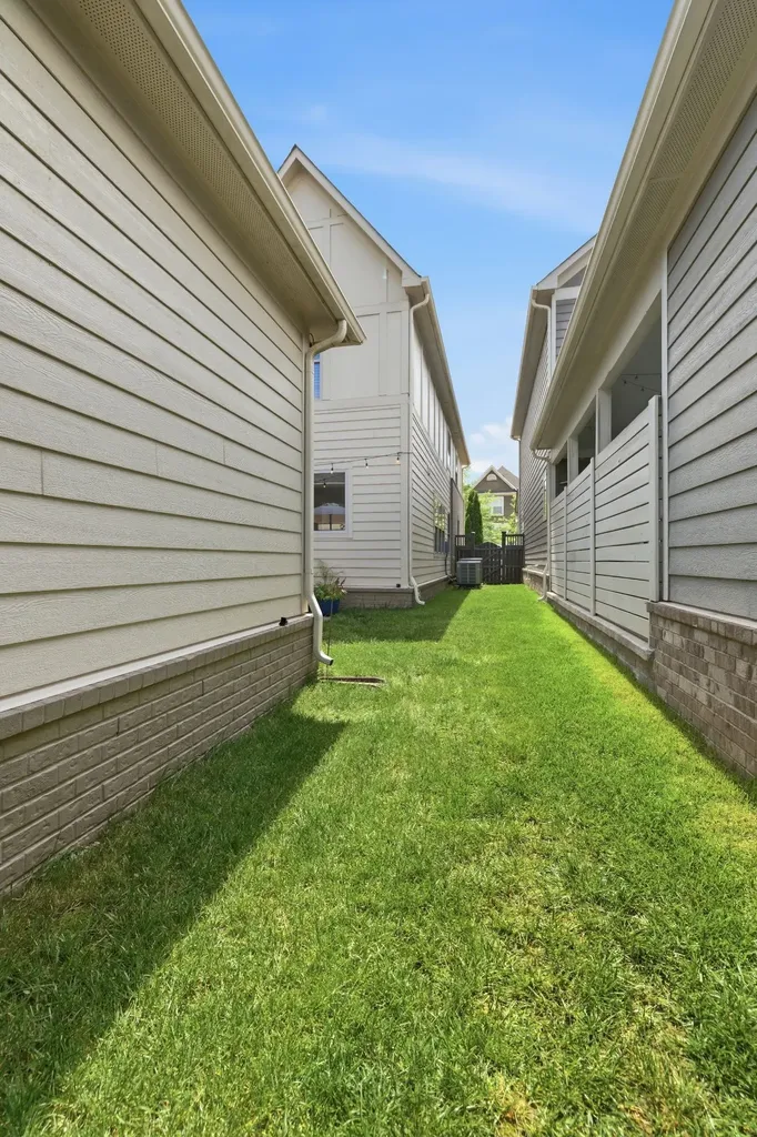 2359 Somerset Valley Drive Antioch TN 37013