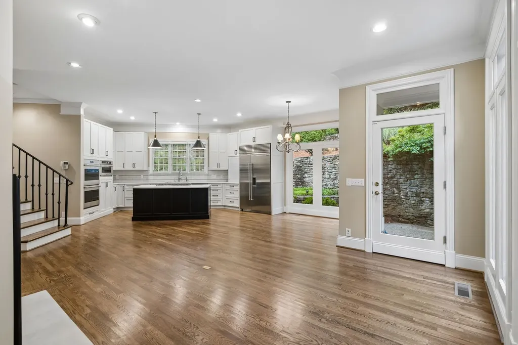 57 Annandale Nashville TN 37215