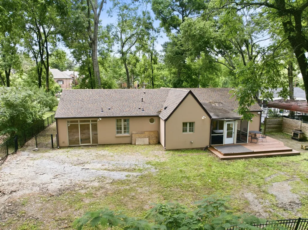 5905 Old Harding Pike Nashville TN 37205