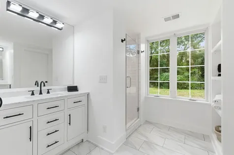5905 Old Harding Pike Nashville TN 37205