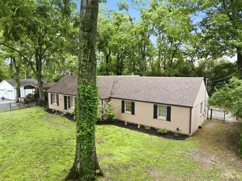 5905 Old Harding Pike Nashville TN 37205