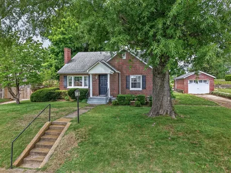 502 4th Avenue Fayetteville TN 37334