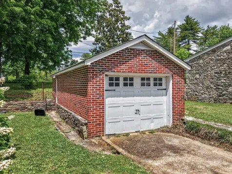 502 4th Avenue Fayetteville TN 37334