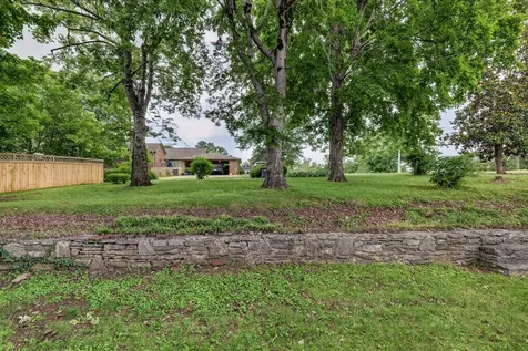 502 4th Avenue Fayetteville TN 37334