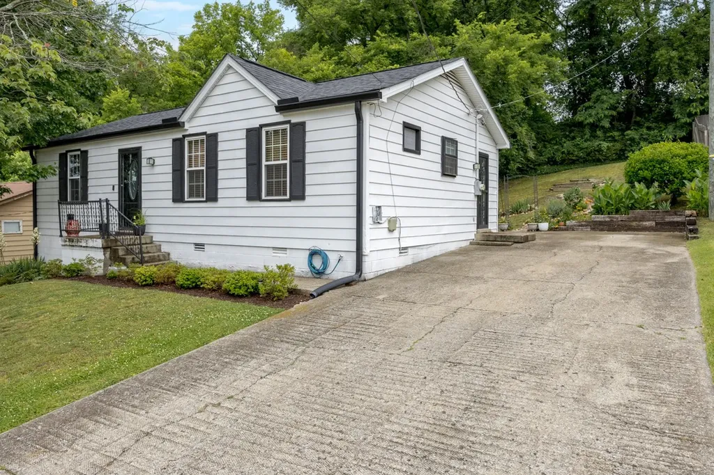 217 Flora Maxwell Road Nashville TN 37211